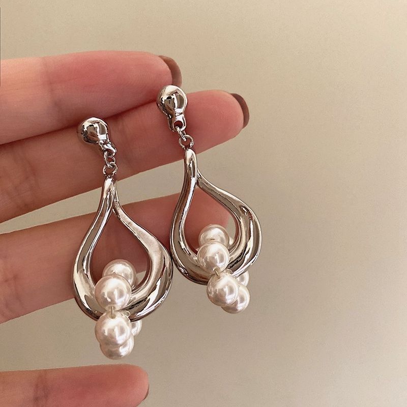 PEARL BOQUETTE EARRINGS